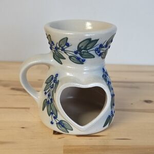 Ceramic Heart-Shaped Oil Warmer with Floral Design